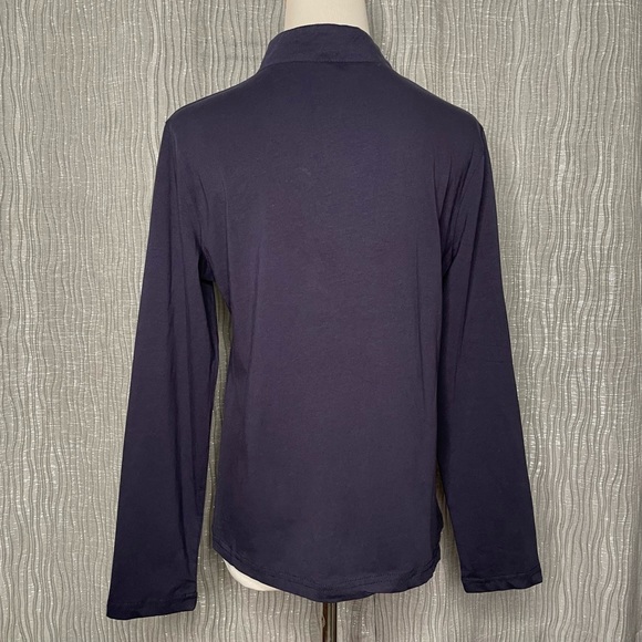 Yuetu bird embroidered keyhole top - Picture 2 of 6